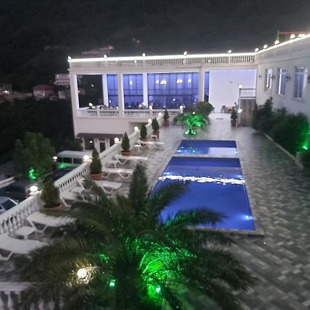 Hotel Zura Palace Kvariati Kültér fotó