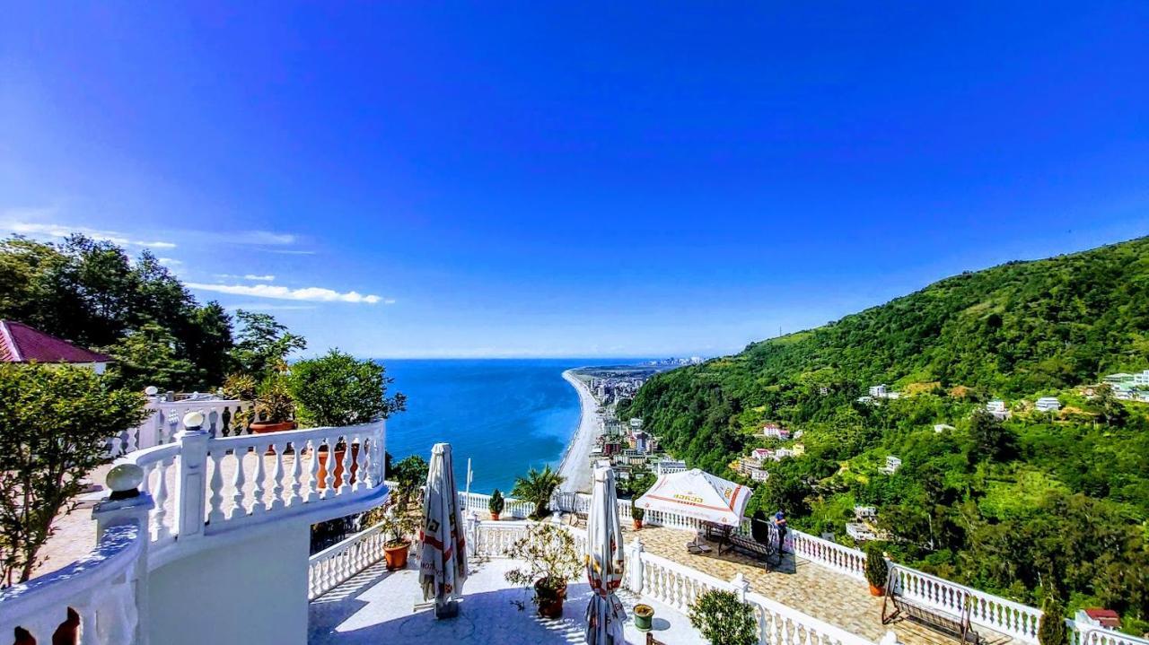 Hotel Zura Palace Kvariati Kültér fotó