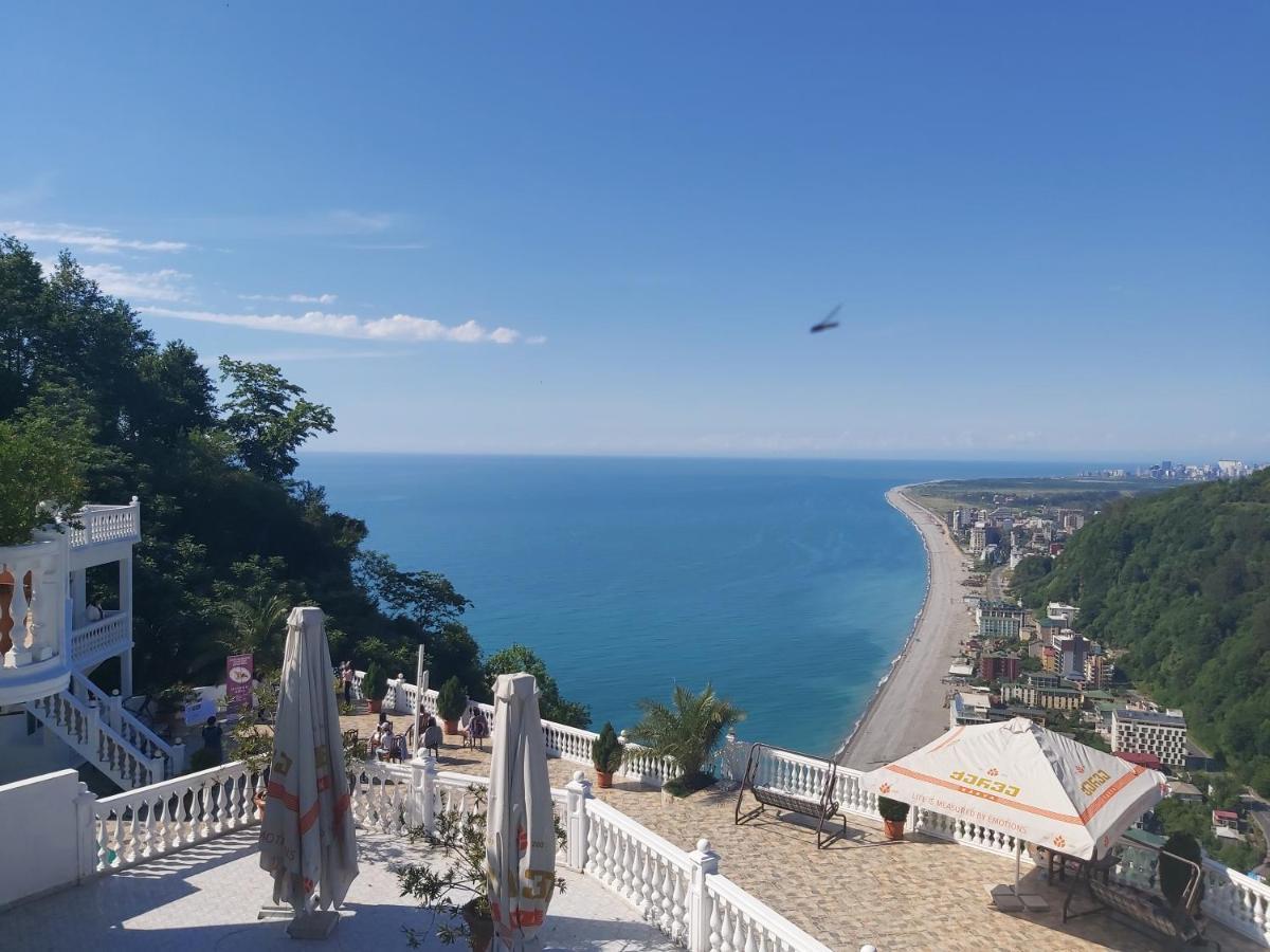 Hotel Zura Palace Kvariati Kültér fotó