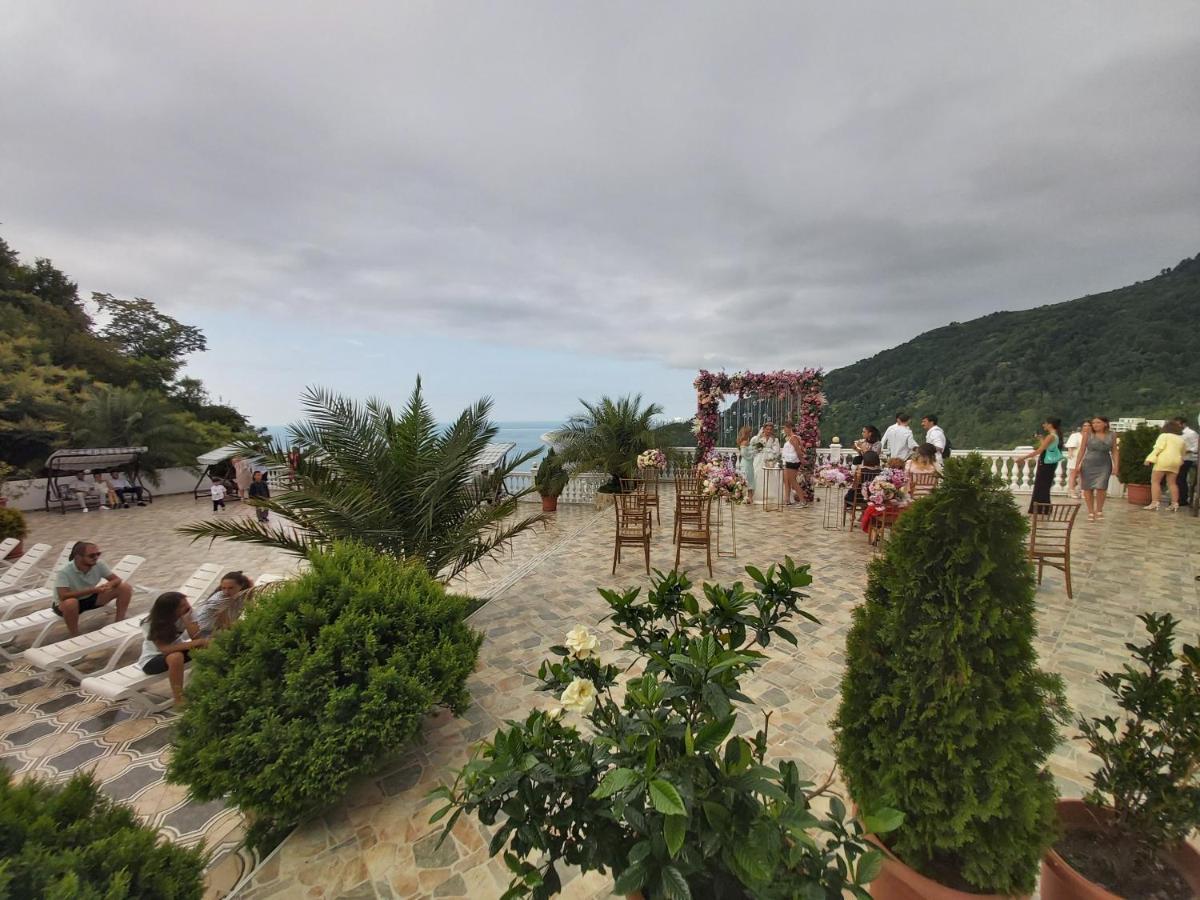 Hotel Zura Palace Kvariati Kültér fotó