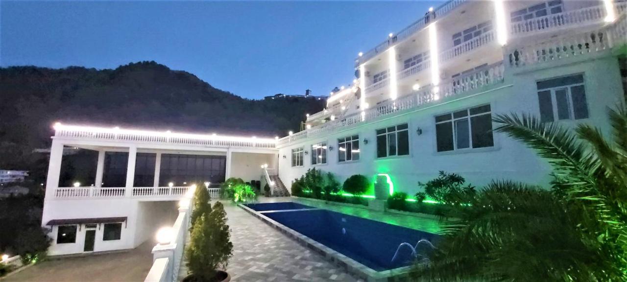 Hotel Zura Palace Kvariati Kültér fotó