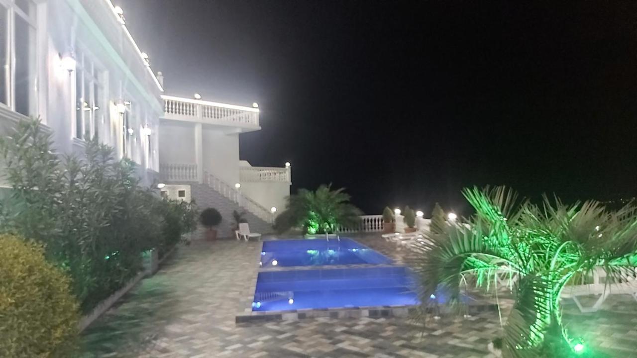 Hotel Zura Palace Kvariati Kültér fotó
