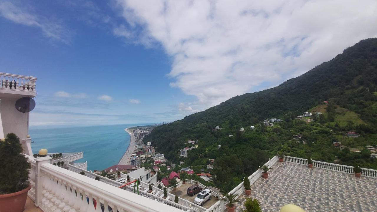 Hotel Zura Palace Kvariati Kültér fotó