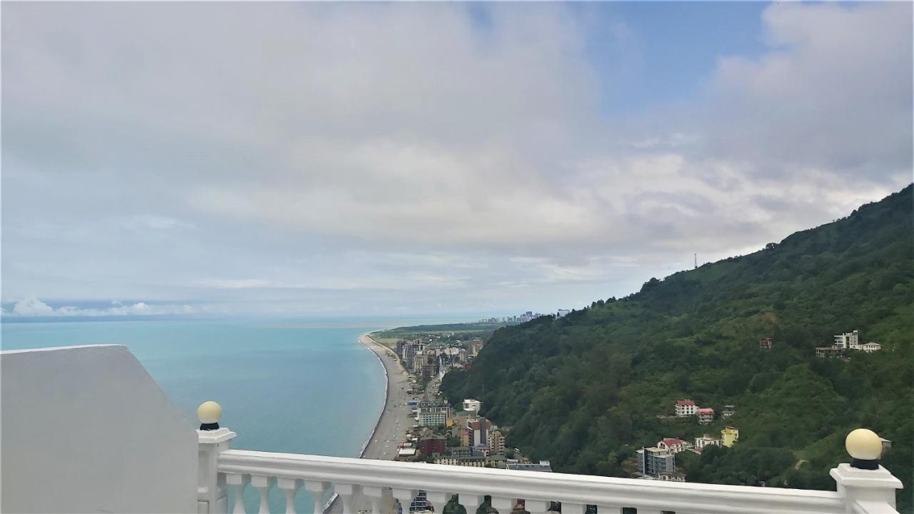 Hotel Zura Palace Kvariati Kültér fotó
