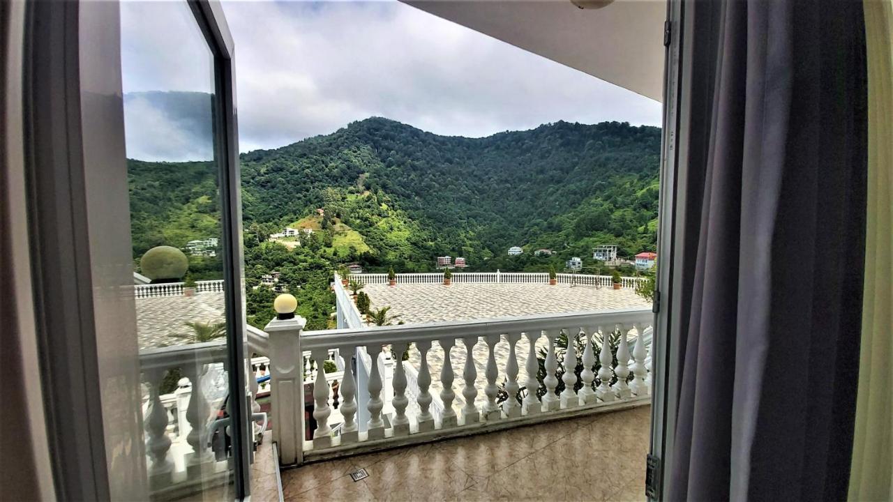 Hotel Zura Palace Kvariati Kültér fotó