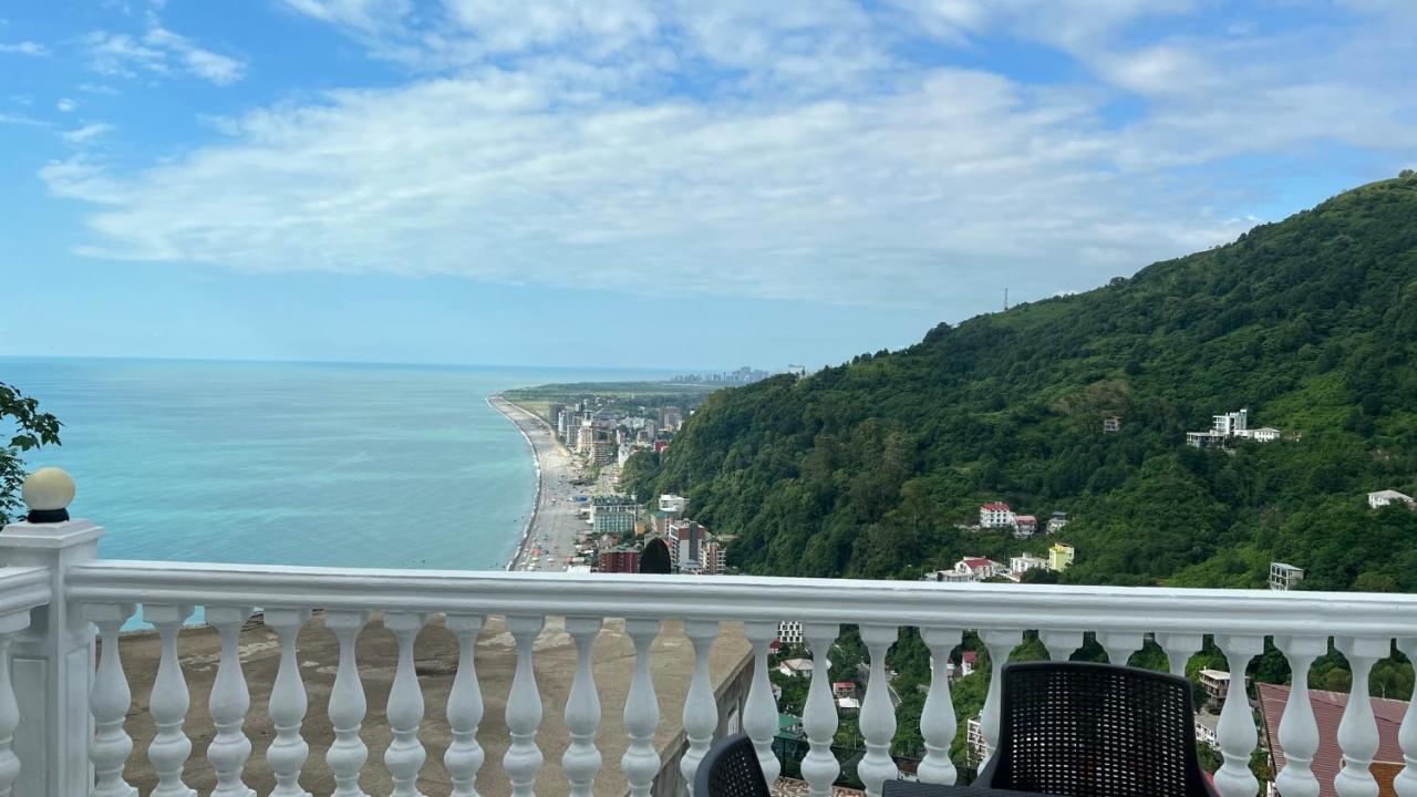 Hotel Zura Palace Kvariati Kültér fotó