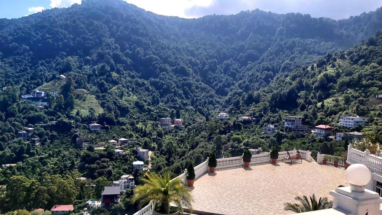 Hotel Zura Palace Kvariati Kültér fotó