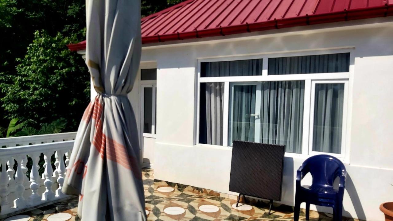 Hotel Zura Palace Kvariati Kültér fotó