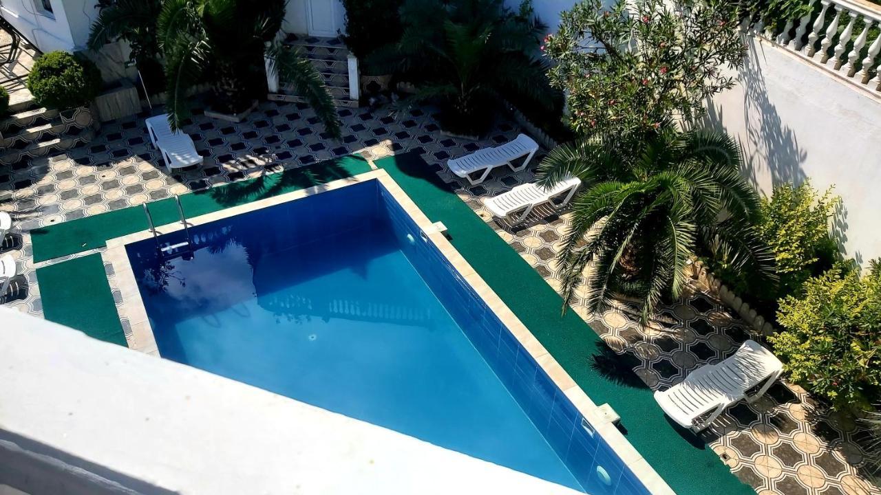 Hotel Zura Palace Kvariati Kültér fotó