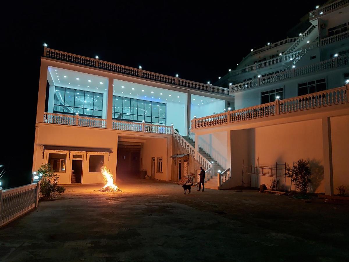 Hotel Zura Palace Kvariati Kültér fotó
